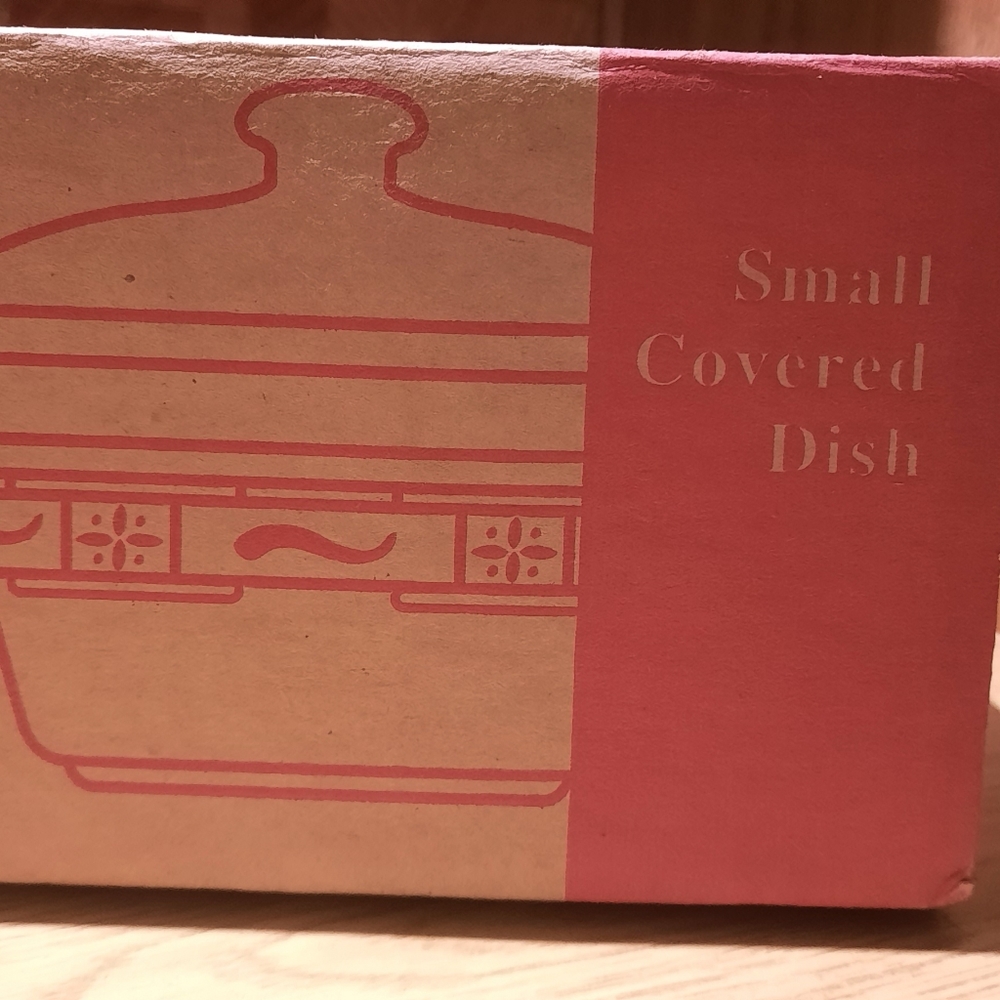 Longaberger small covered dish